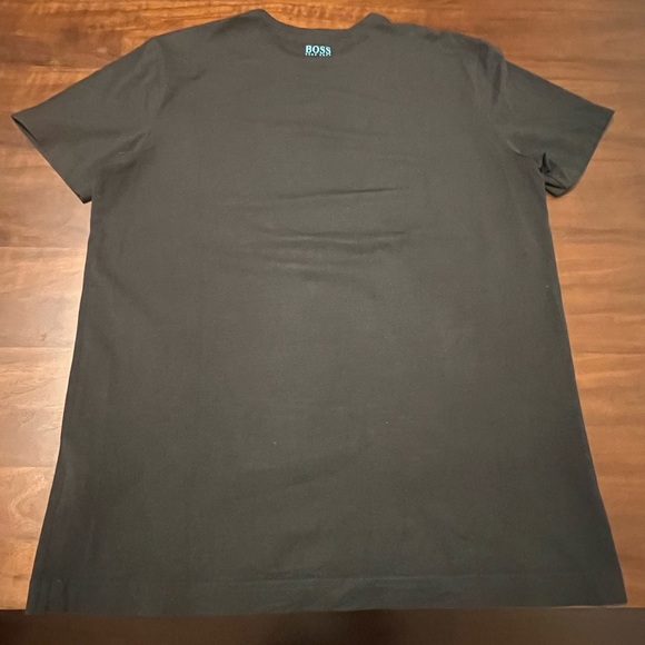 Men’s Hugo boss T-shirt - Picture 3 of 5